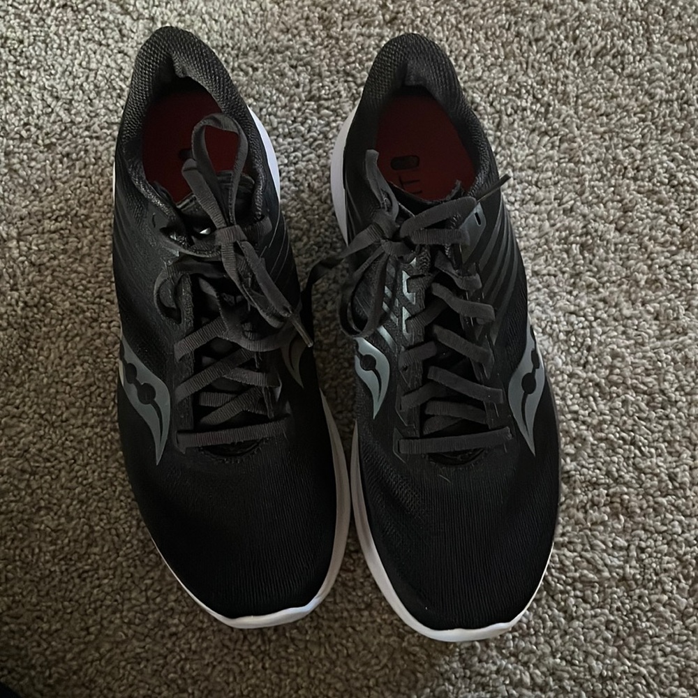 BRAND NEW KINVARA 12 RUNNING SHOES